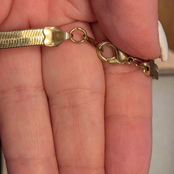 Classic Vintage Gold Plated Herringbone Necklace - Picture 10 of 10